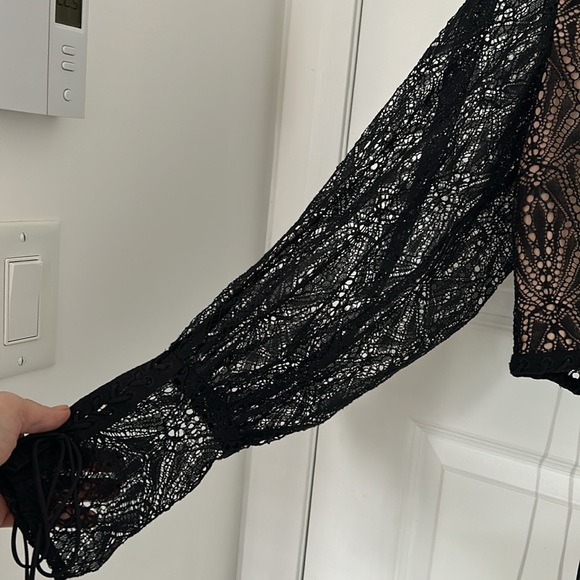 FOR LOVE OR LEMONS - lace pattern square neckline crop top black beige LARGE - Picture 5 of 11